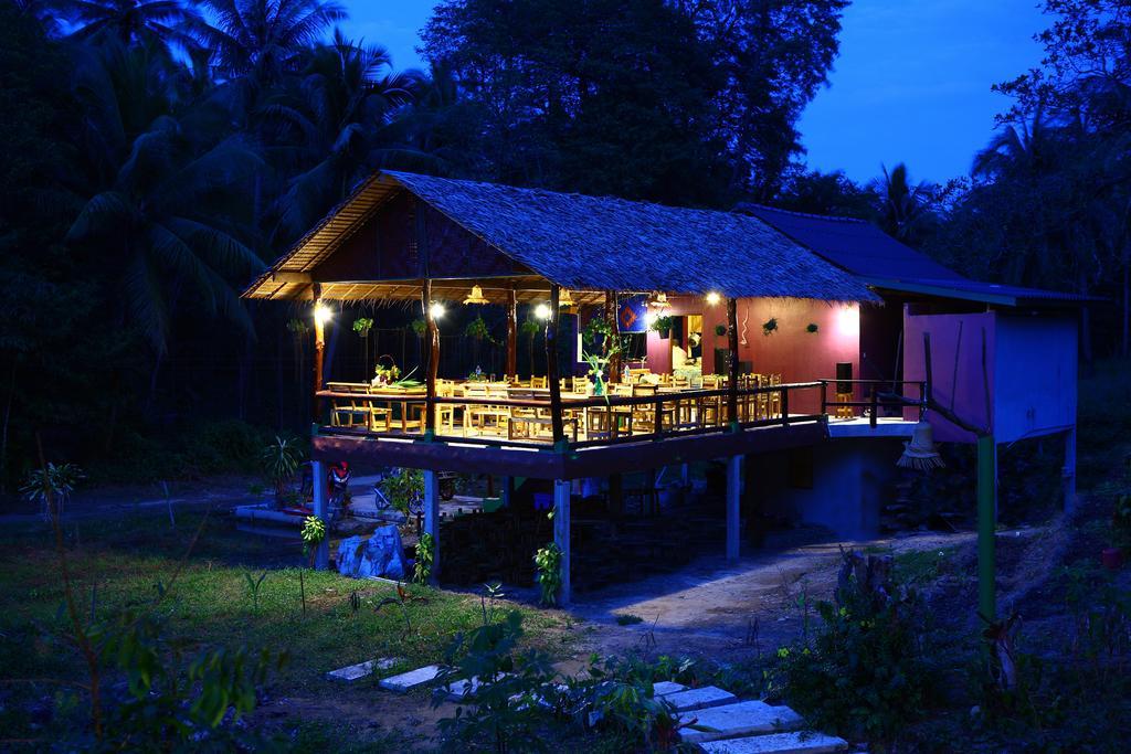 Phayam Garden View Hotel Koh Phayam Luaran gambar